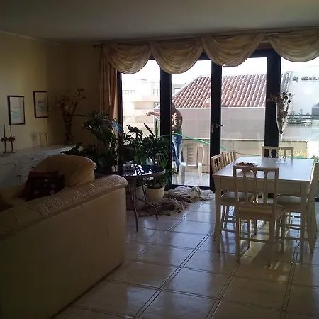 דירה Sea Views Terrace Flat In מינדלו