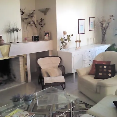 Sea Views Terrace Flat In דירה